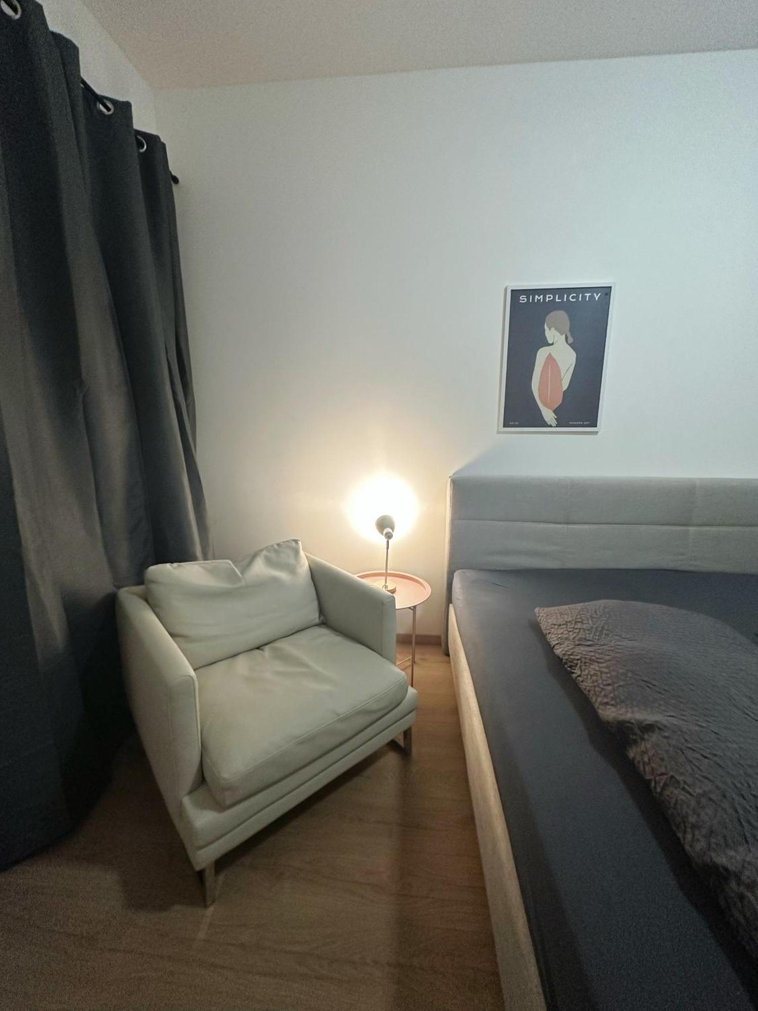 2Schlafenzimmer 5Betten Montuerwhonung Dusseldorf Exterior photo