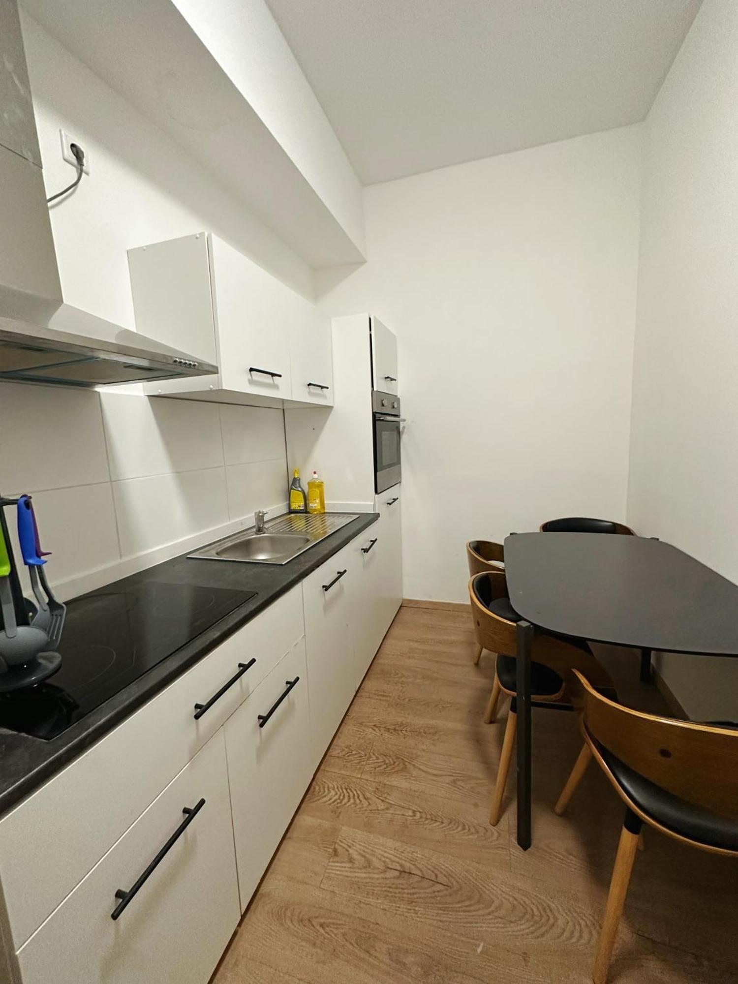 2Schlafenzimmer 5Betten Montuerwhonung Dusseldorf Exterior photo